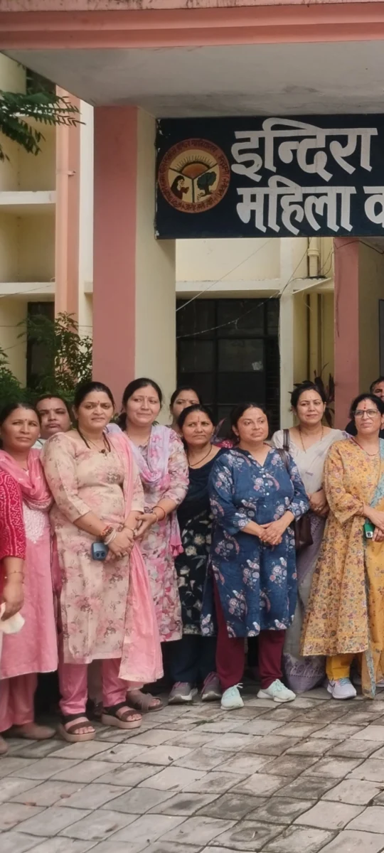 आंखों में नमी, दिल में यादें…  प्राचार्य आभा शर्मा को सेवानिवृत होने पर महिला महाविद्यालय में दी गई शानदार विदाई 