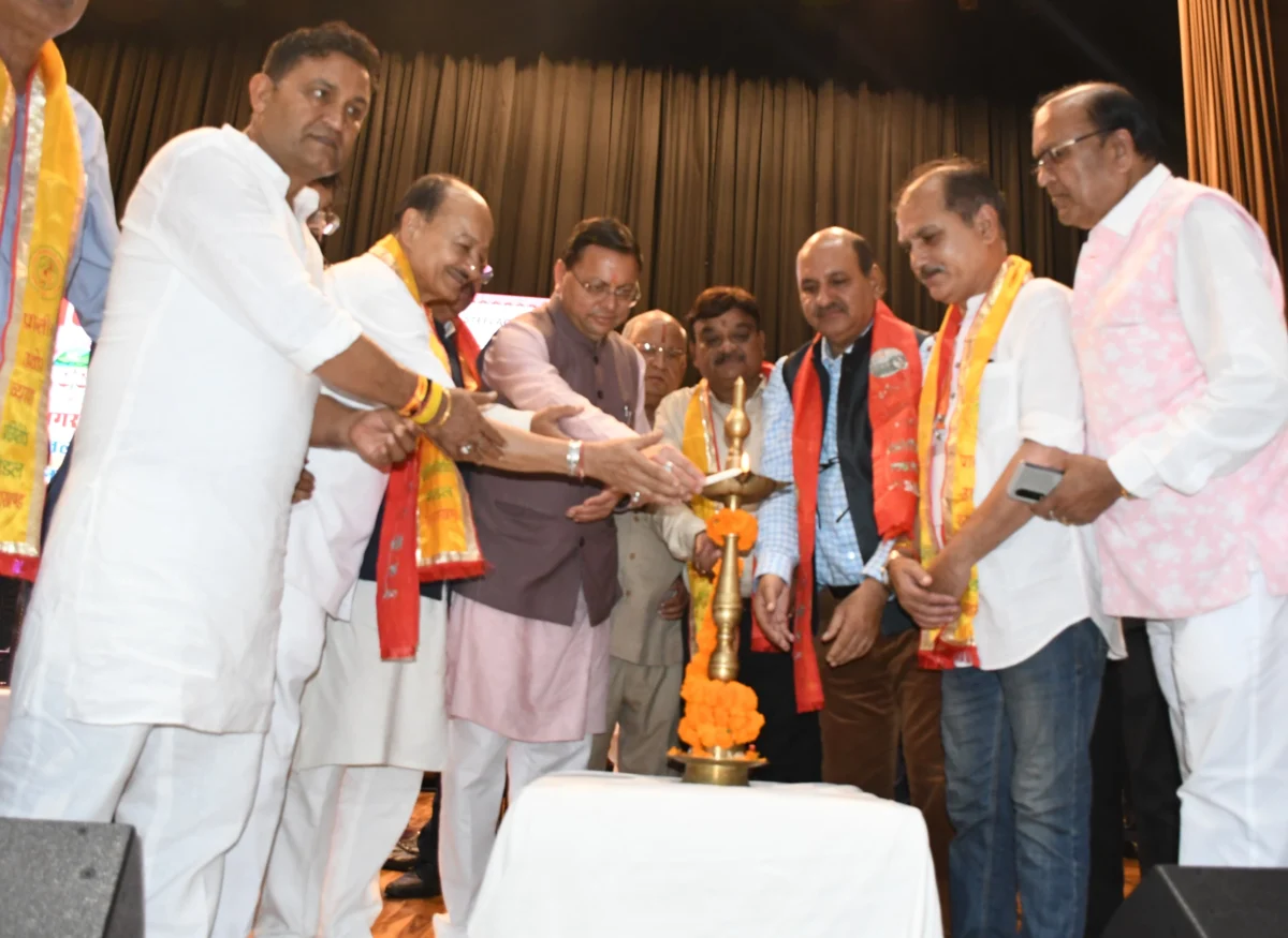 व्यापारियों के लिए धामी का बड़ा ऐलान! आपदा राहत से लेकर बाजारों की सड़कों तक, 8 घोषणाओं से कारोबारियों को राहत की उम्मीद
